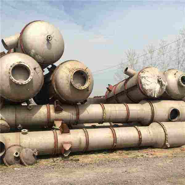 降膜蒸發器的結構: 降膜蒸發器的結構: